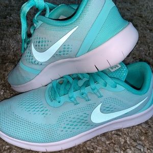 Women’s Nike Free Run💎💎